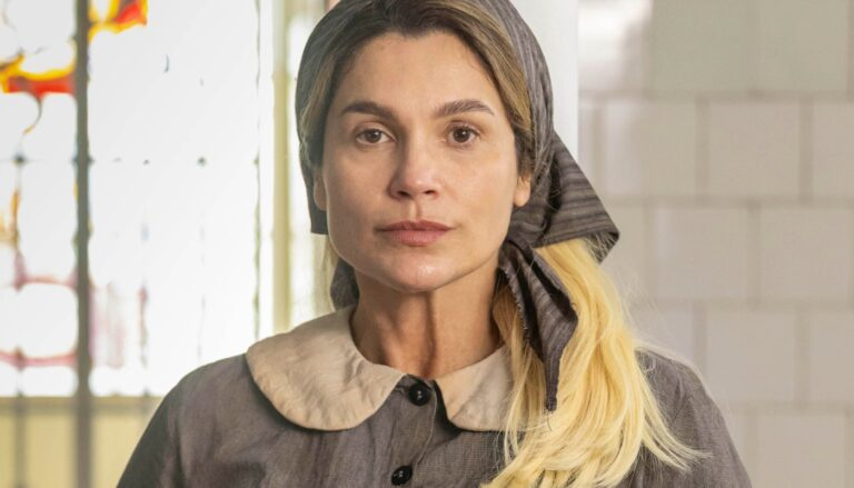 Sandra reaparece em ‘Êta Mundo Bom!’ e arma novo golpe contra Candinho