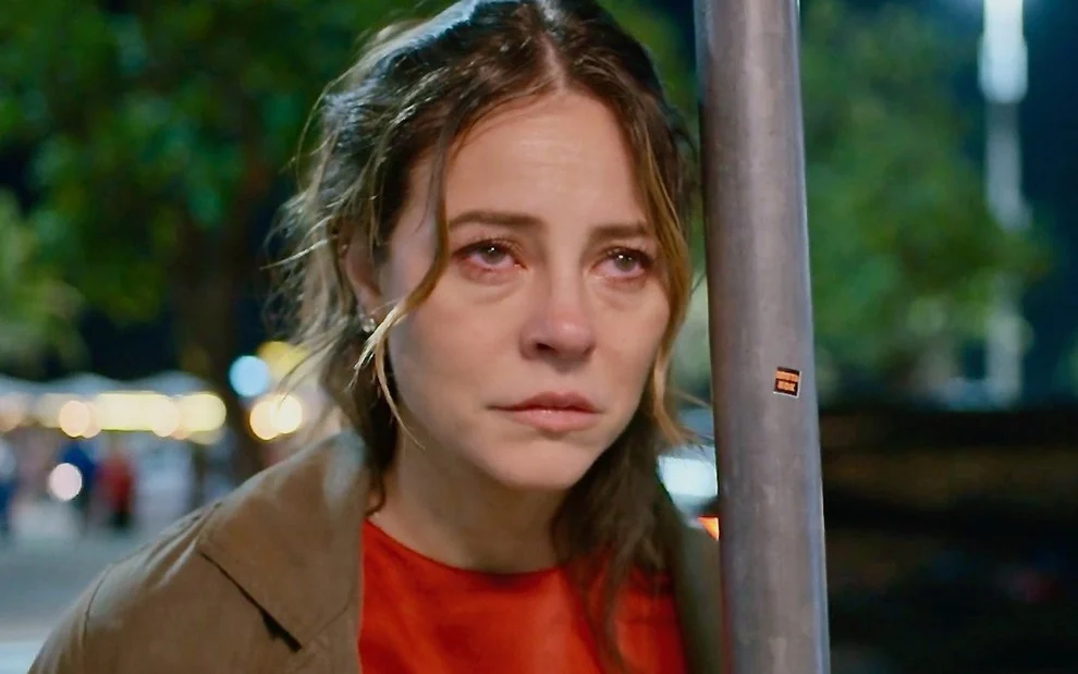 Heleninha confessa assassinato de Odete Roitman e é presa no remake de Vale Tudo